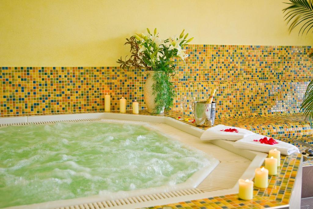 Hotel "Seelust" Garni Röbel 外观 照片